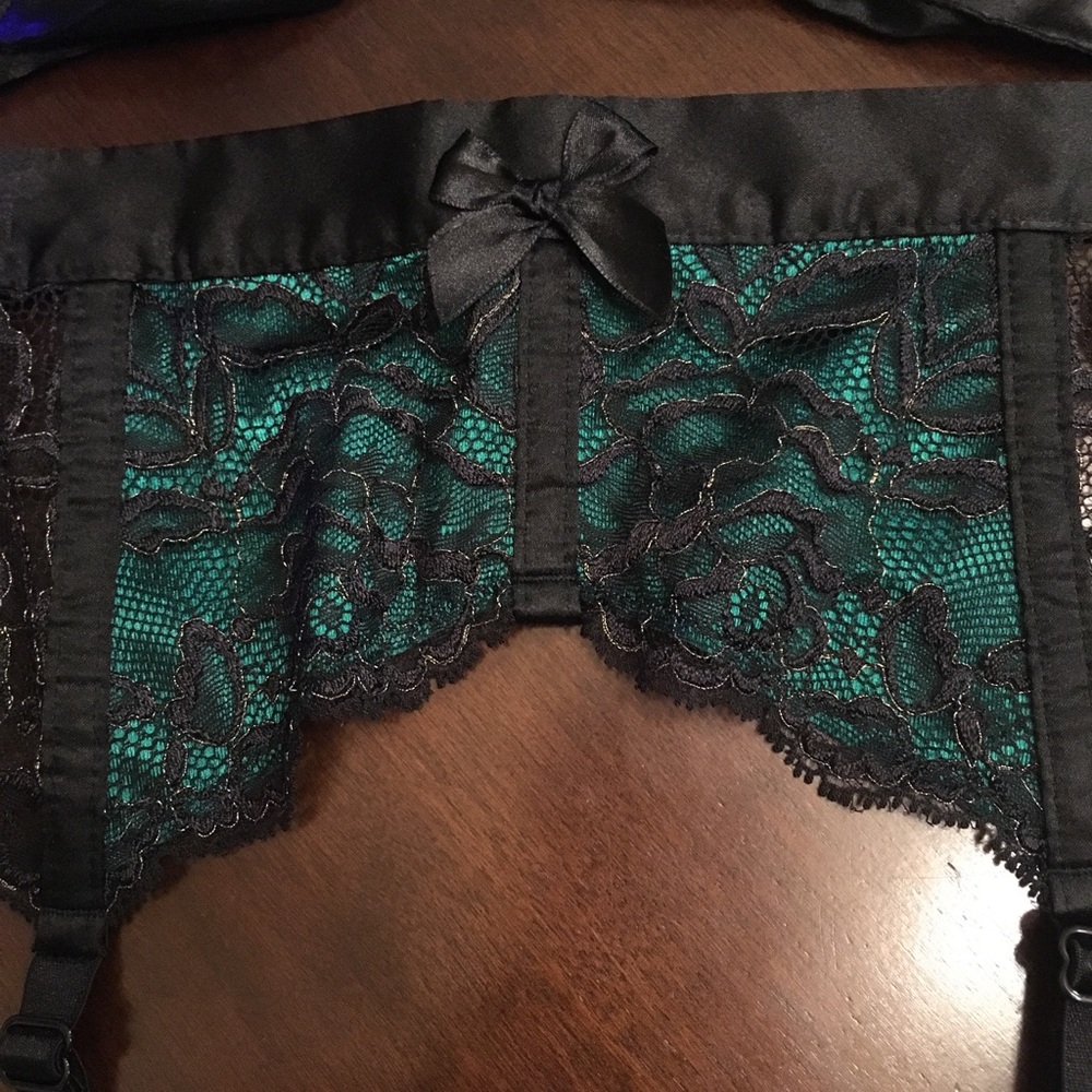 **SOLD** - Picture 2 of 5